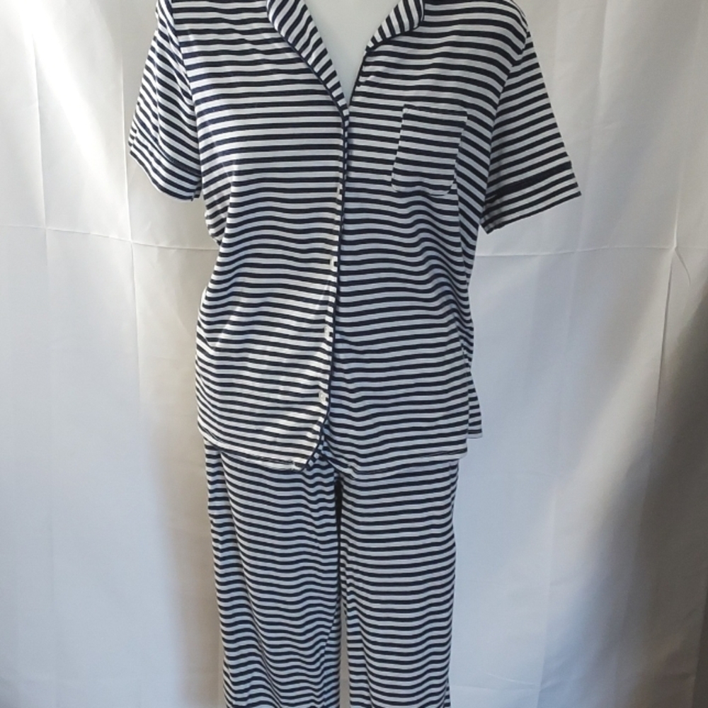 Liz CLAIBORNE PAJAMA Set small